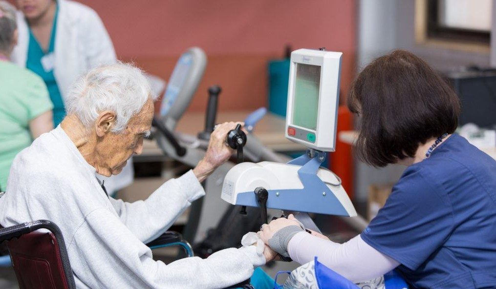 Rehabilitation Gym physical therapy nursing home in forest hills queens