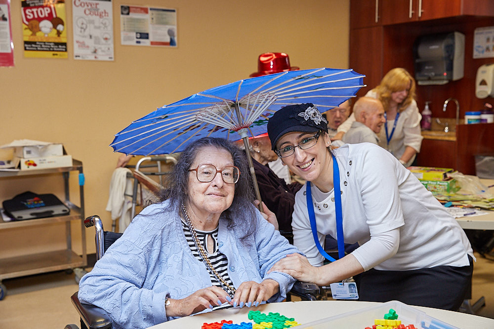 Patient Socializing Benefits of Socializing for aging people recreation therapy social activities for elderly foresthills queens
