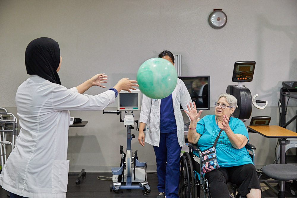 Physical Therapy elderly women suffering from rheumatoid arthritis at fairview rehab center